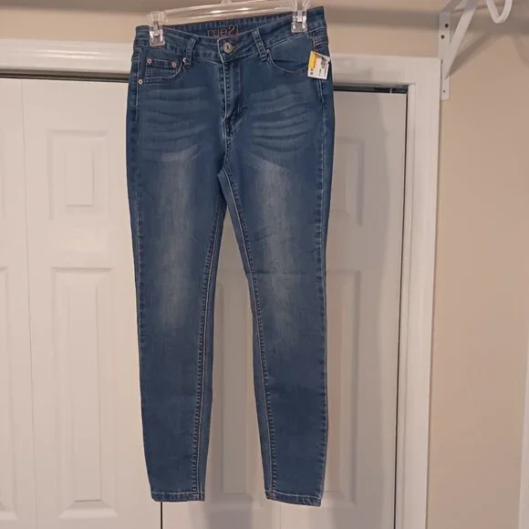 #302 - Rue21 Blue Mid-Rise Jeggings Size 8 Short - Picture 1 of 7